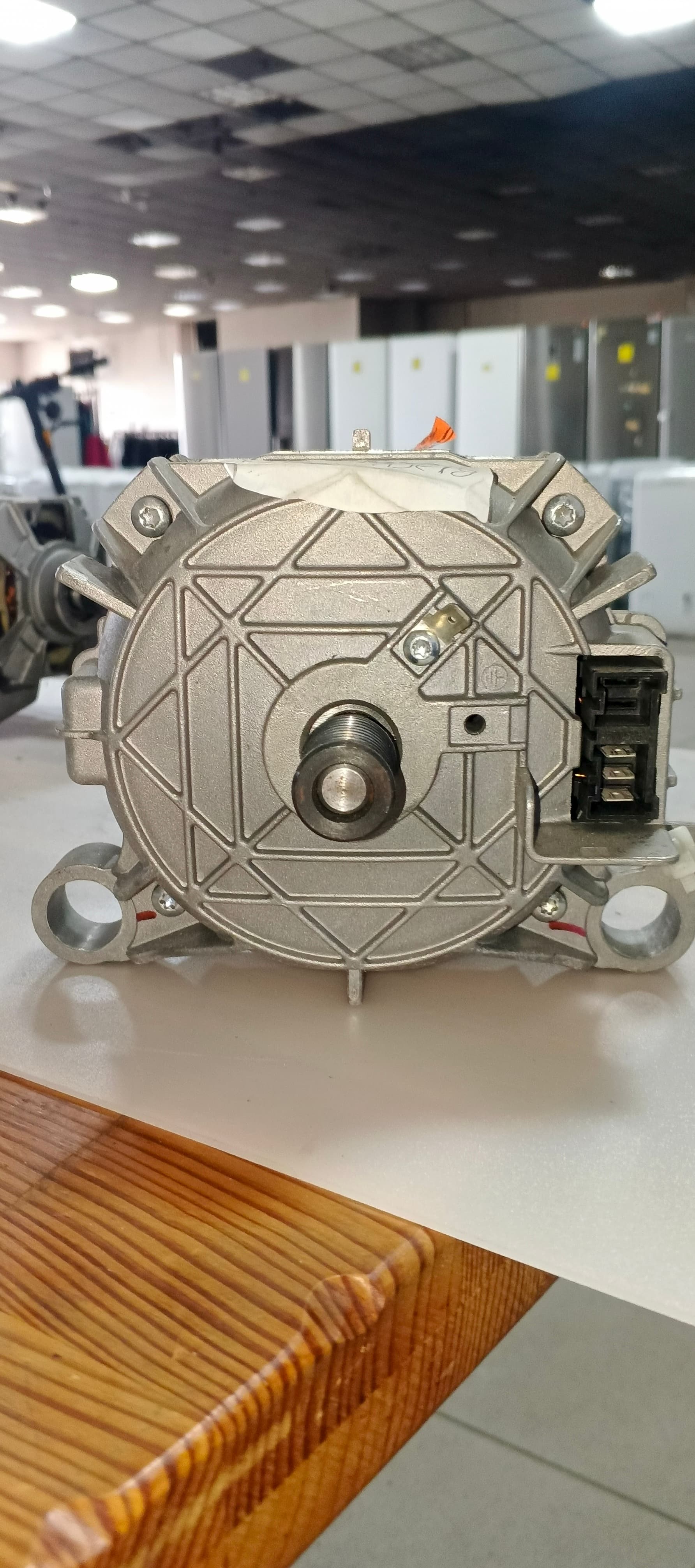 Б/у Інвертор мотор для пральної машини Blomberg 500w