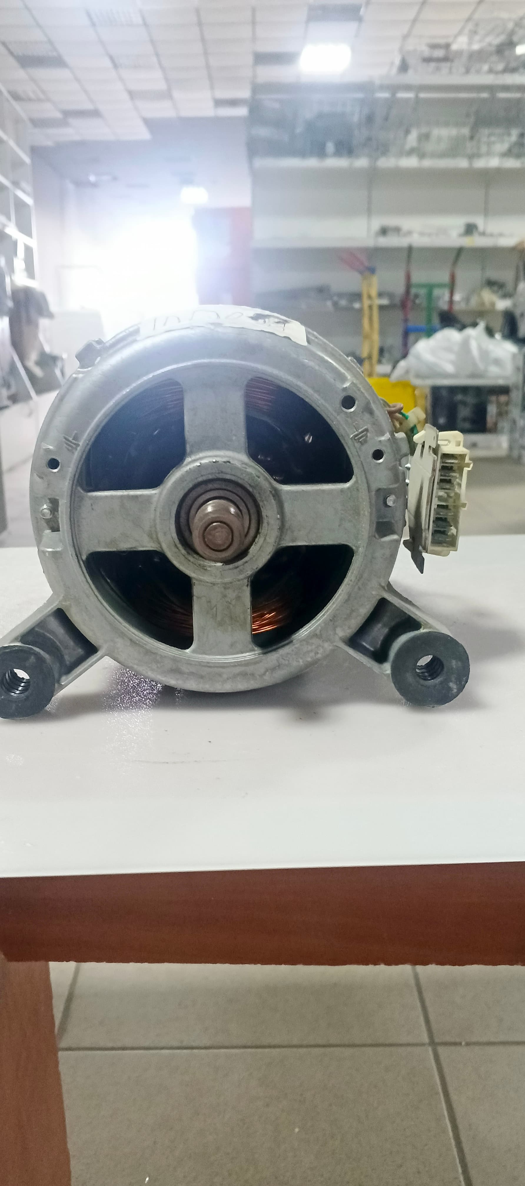Б/у МОТОР для пральної машини Indesit 480/15000RPM