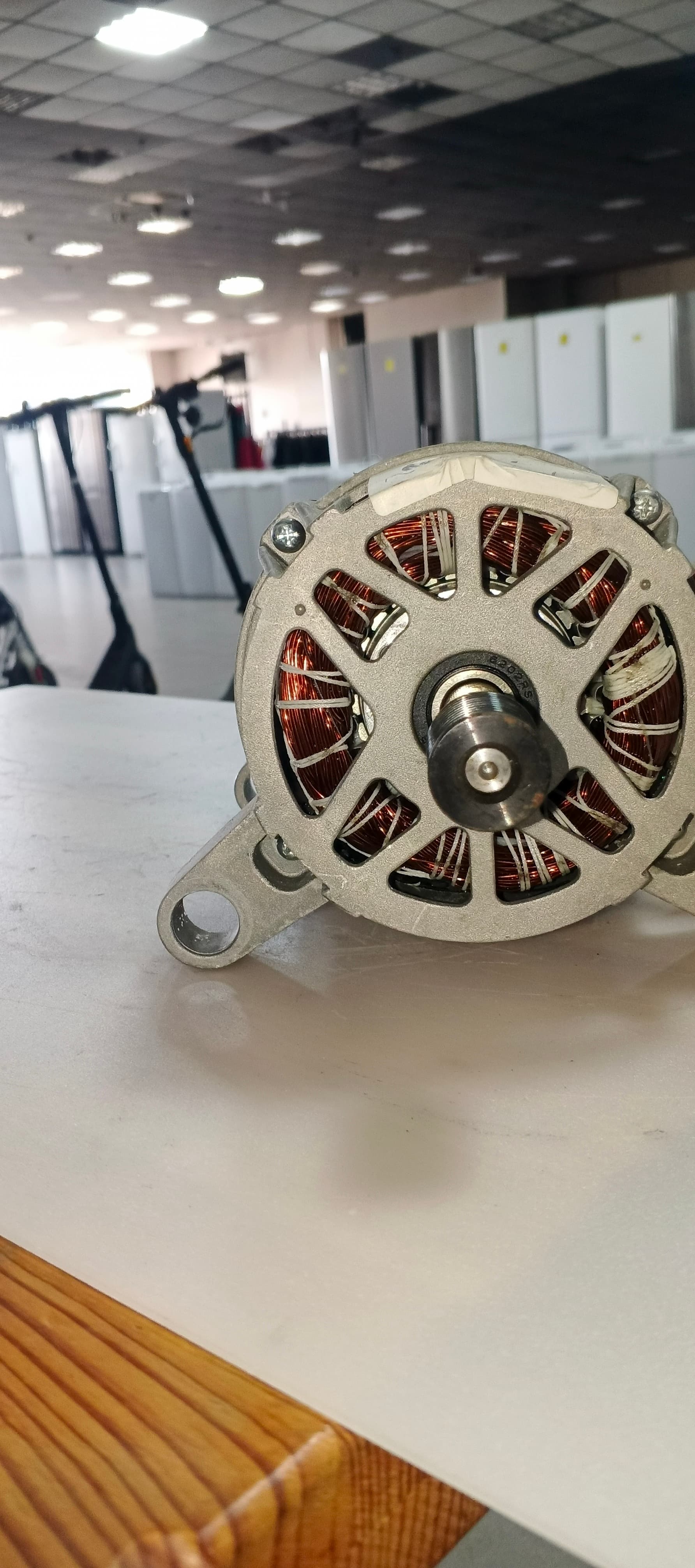 Б/у Трифазний індукційний мотор для пральної машини Candy 500w