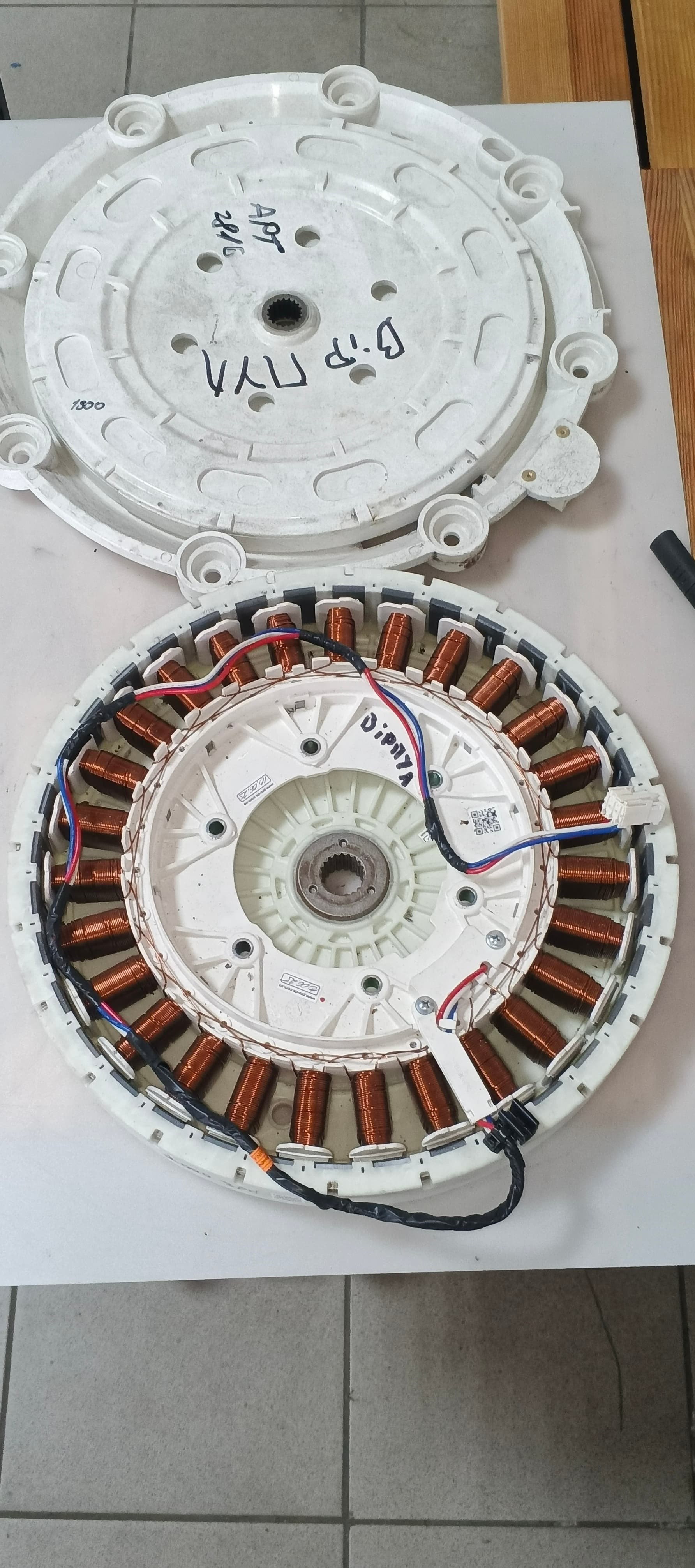 Б/у Мотор з прямим приводом для пральної машинки Whirlpool