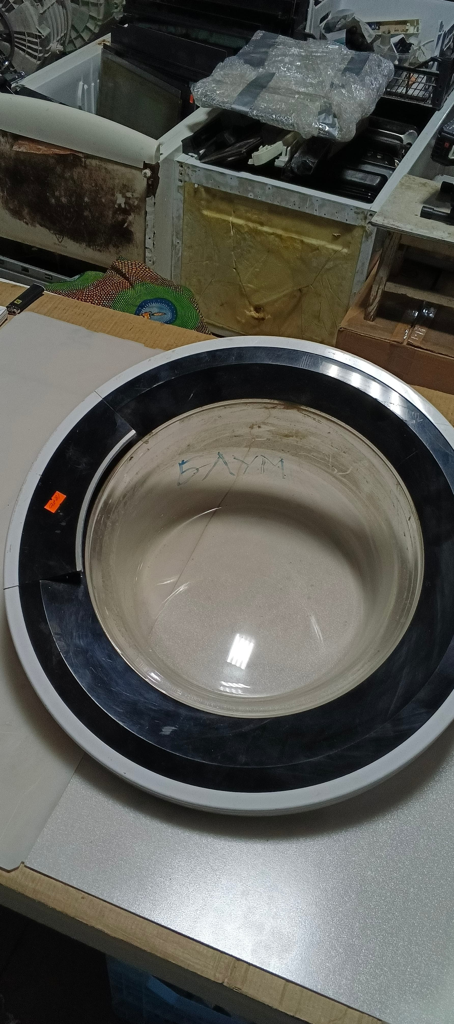 Б/у Люк для пральної машини Blomberg LWF184410W
