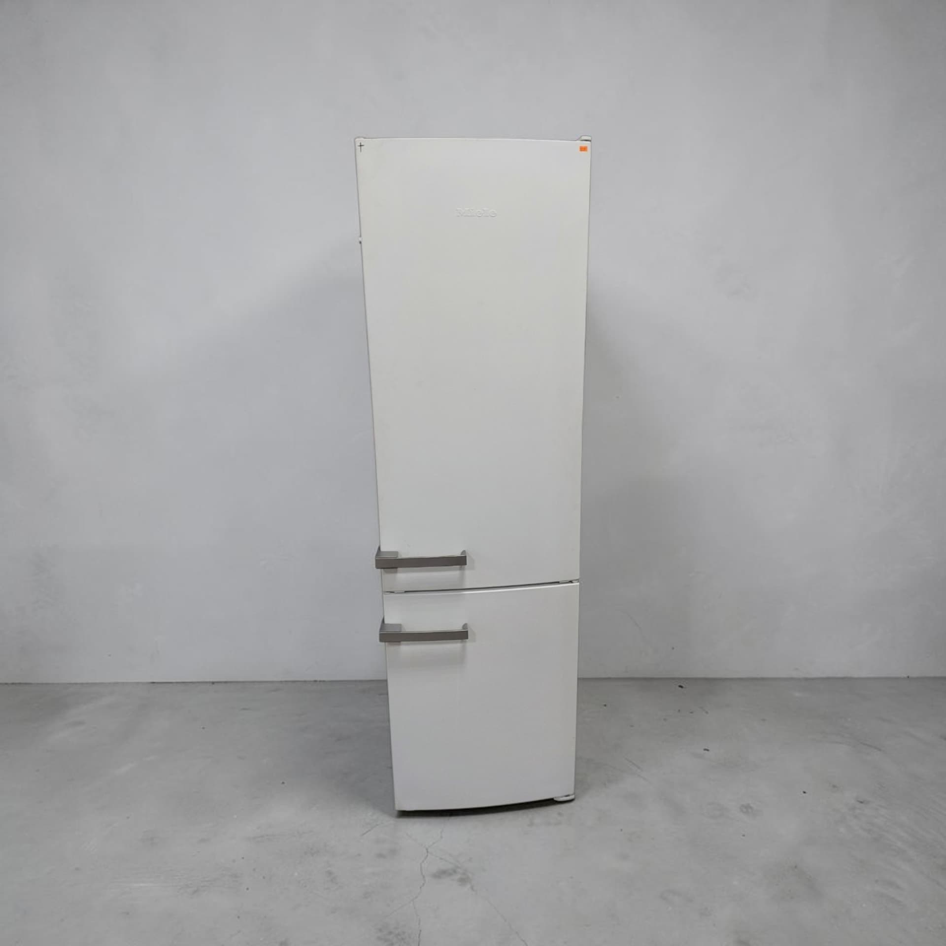 Холодильник Miele KFN14927SD