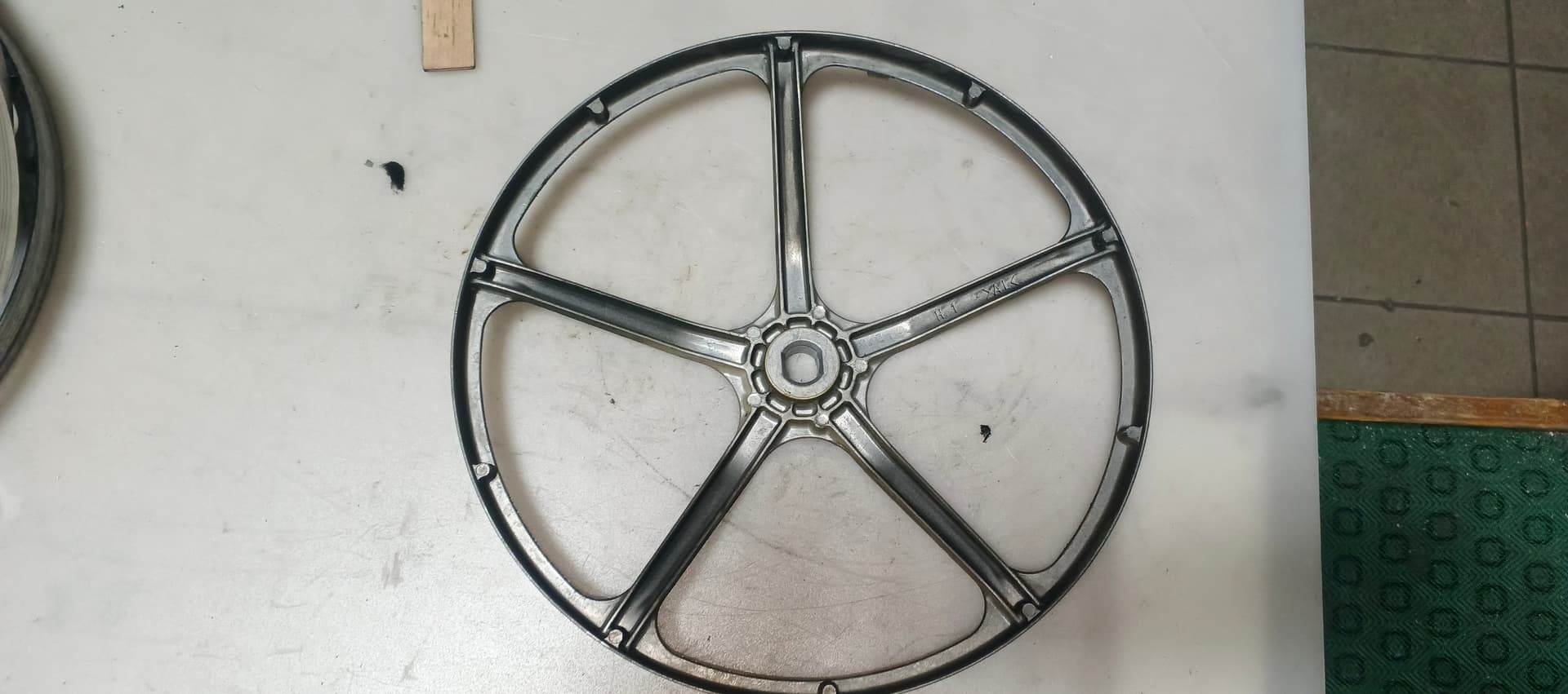 Б/у Шків для пральної машини Bosch 5500000147
