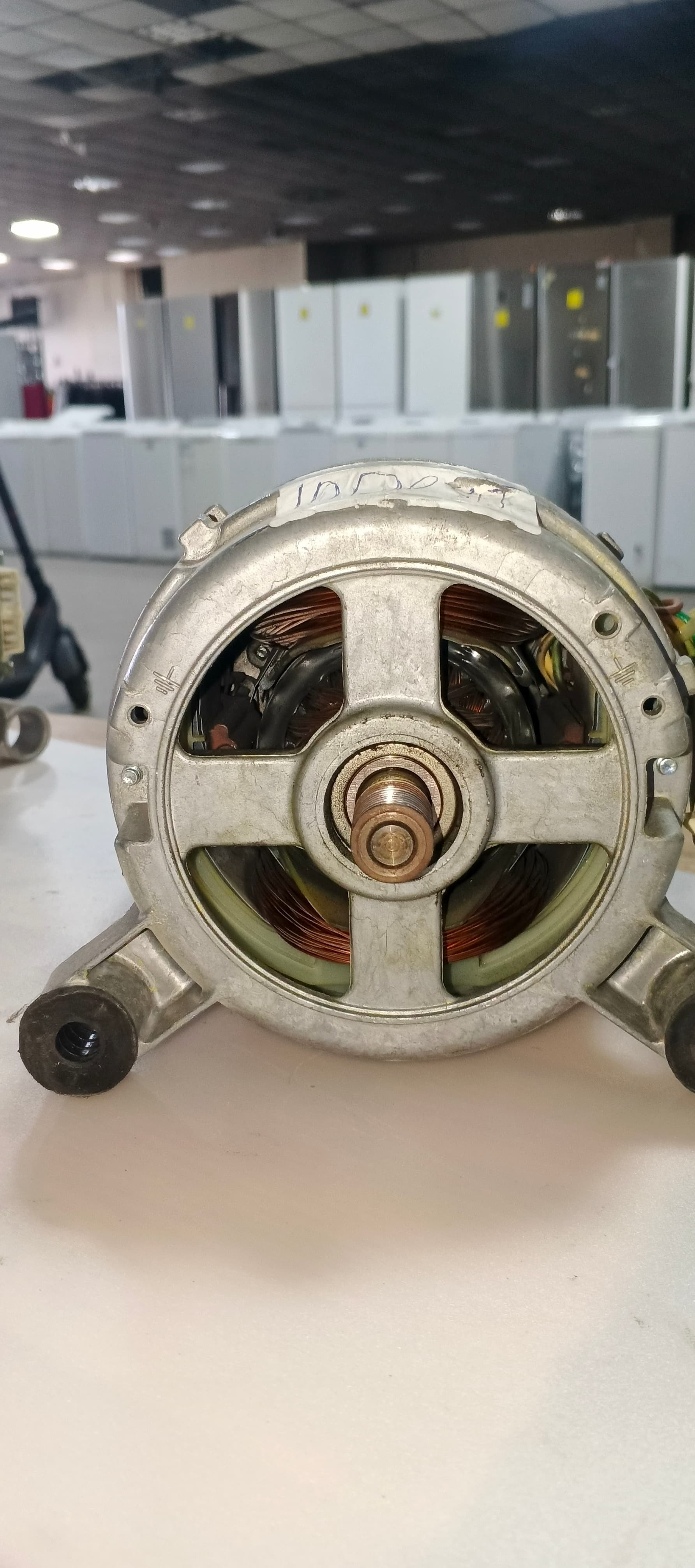 Б/у Мотор для пральної машини Indesit 480/15000rpm
