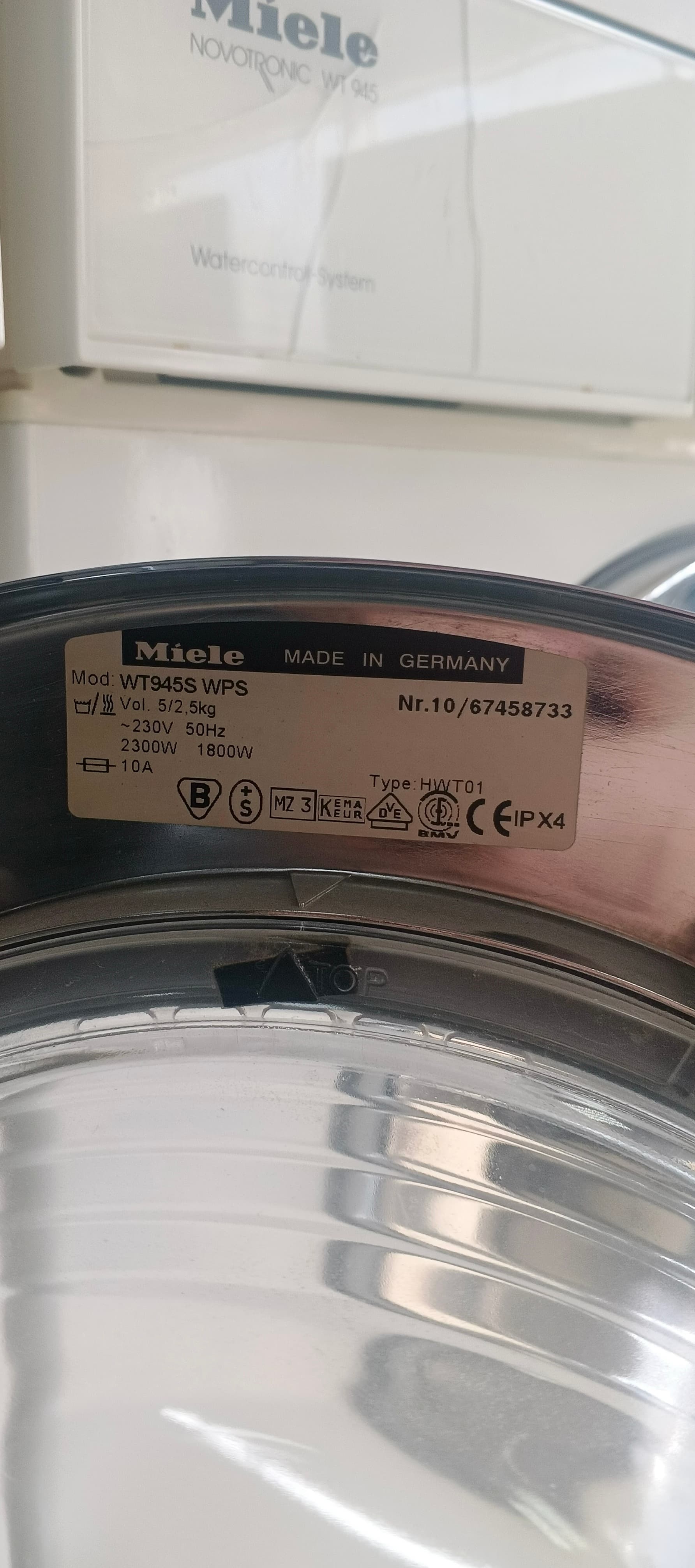 Пральна машина з сушкою Miele softronic WT945S