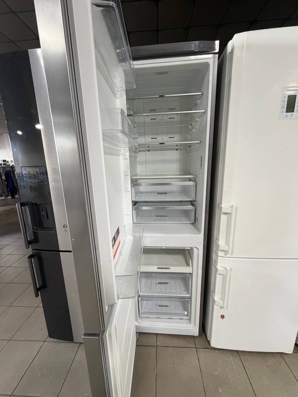 Холодильник Whirlpool