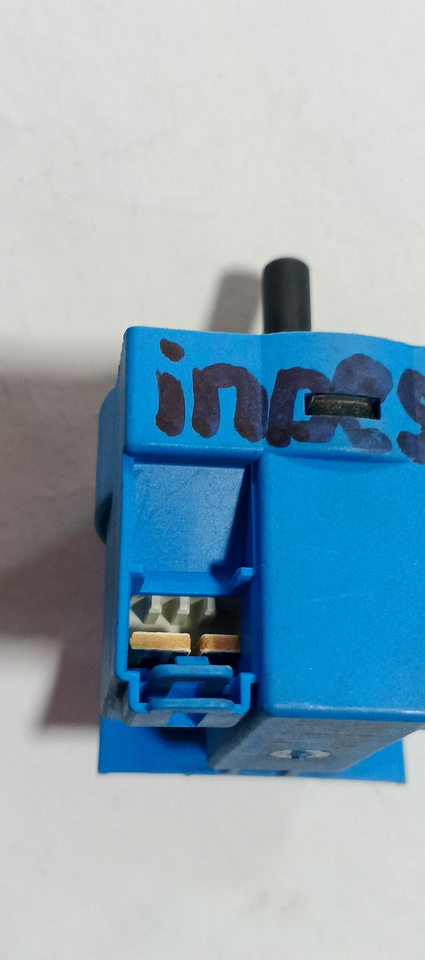 Б/у пресостат для пральної машини Indesit 16002692102