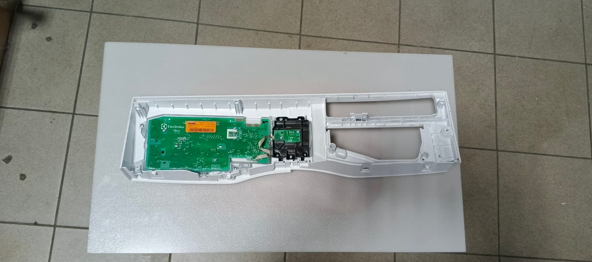 Б/у Модуль управління(індикація) з сушкою пральної машини Electrolux U1808106