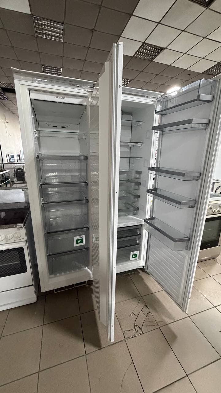 Комплект Холодильник+Морозильна камера Siemens KI42FP60 GI38NA55