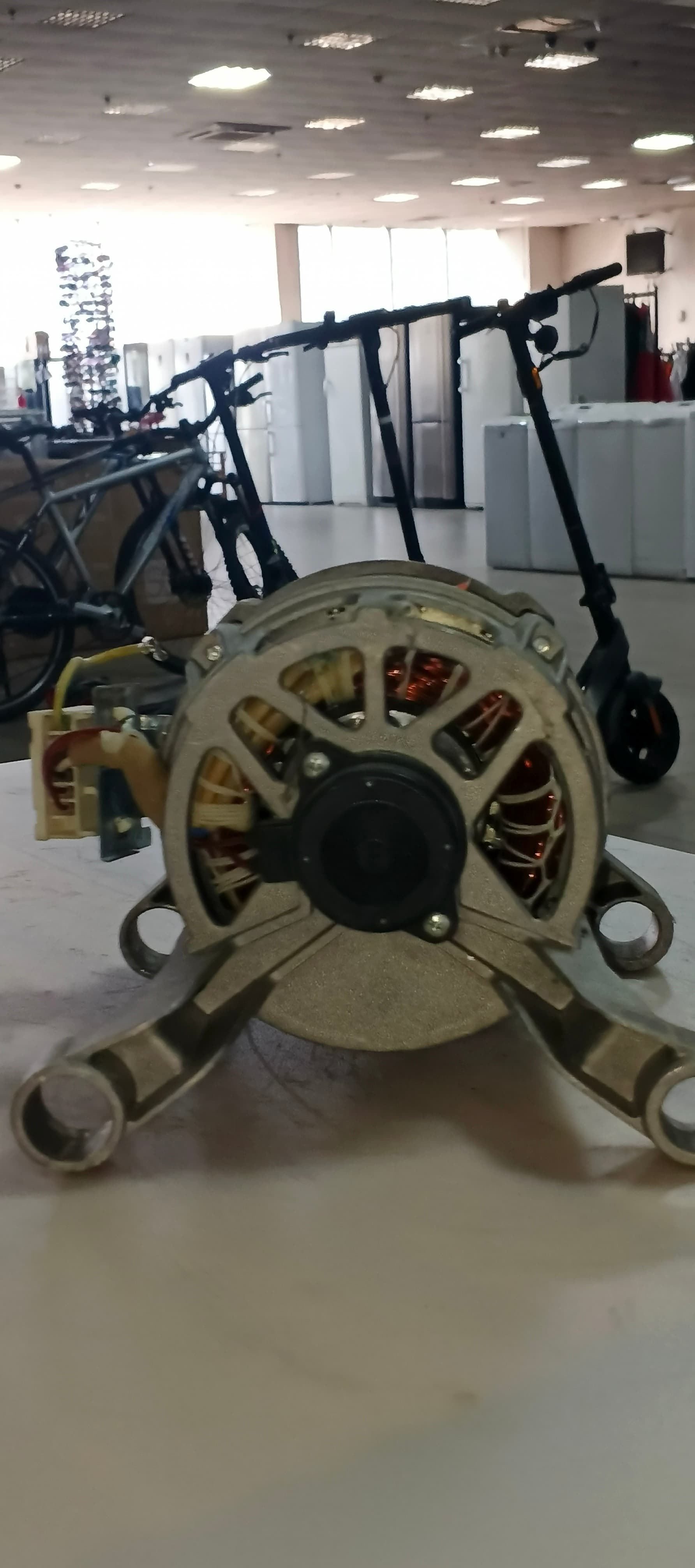 Б/у Трифазний індукційний мотор для пральної машини Candy 500w