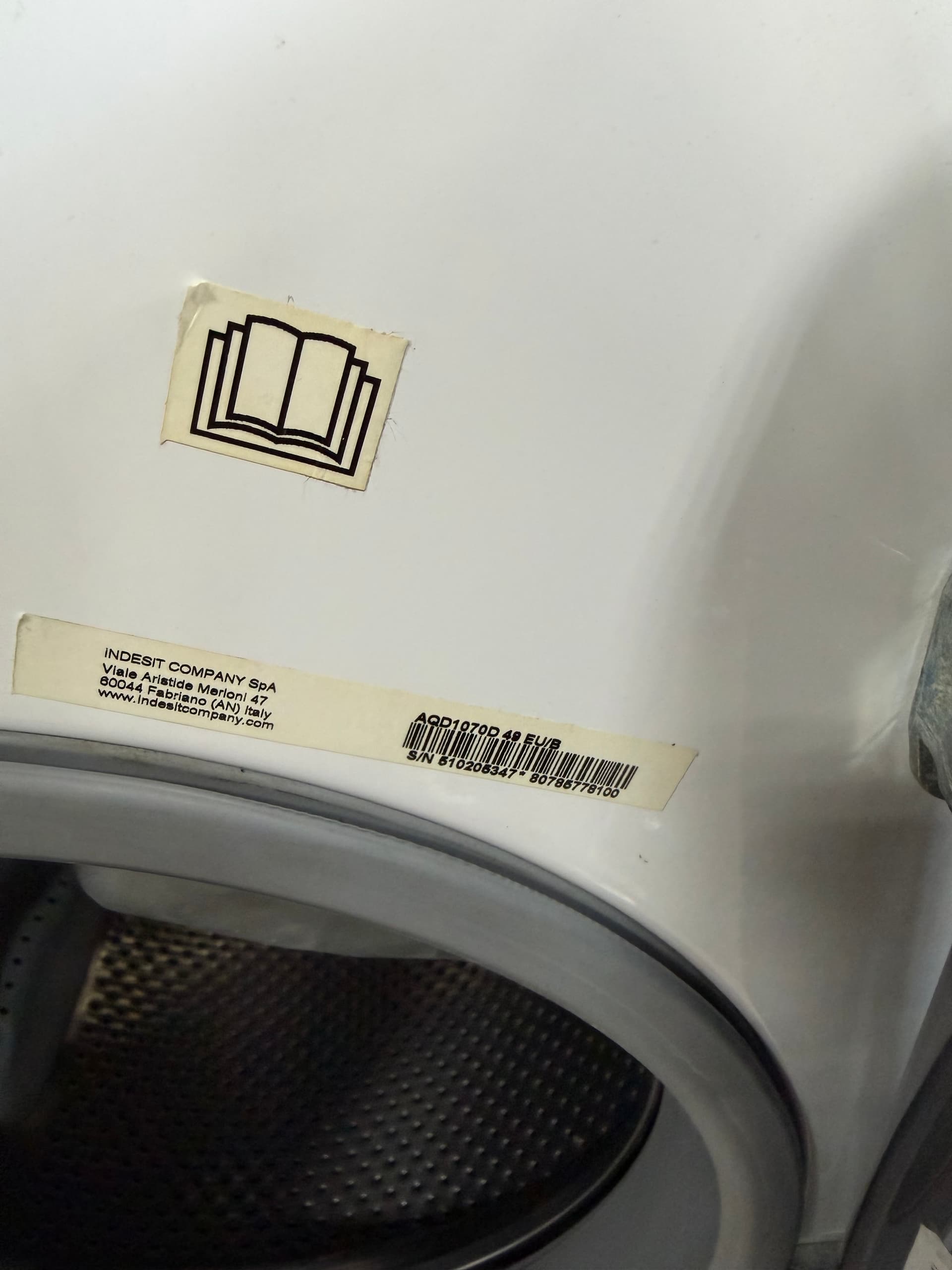 Прально-сушильна машина Hotpoint-Ariston AQD1070D 49 EU/B