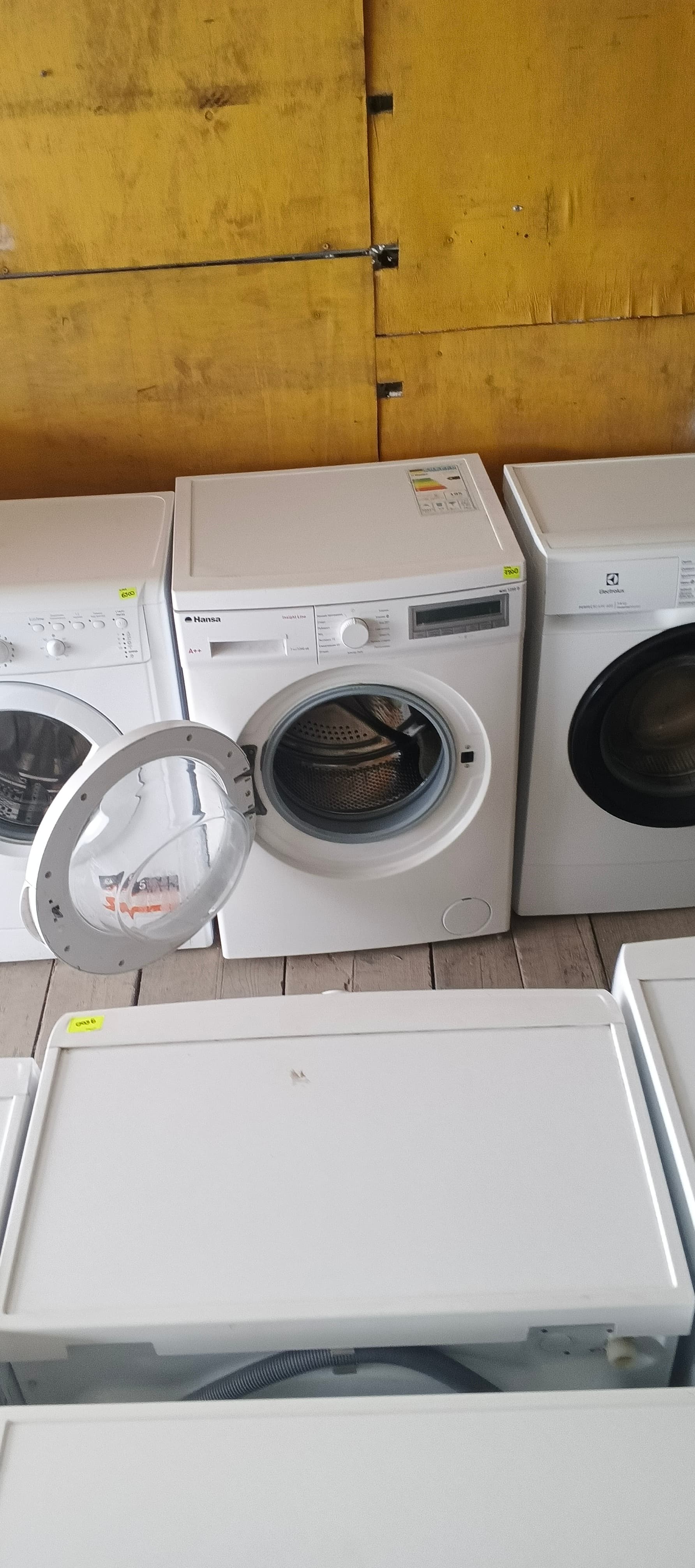 Пральна машинка Hansa WHI 1250 D