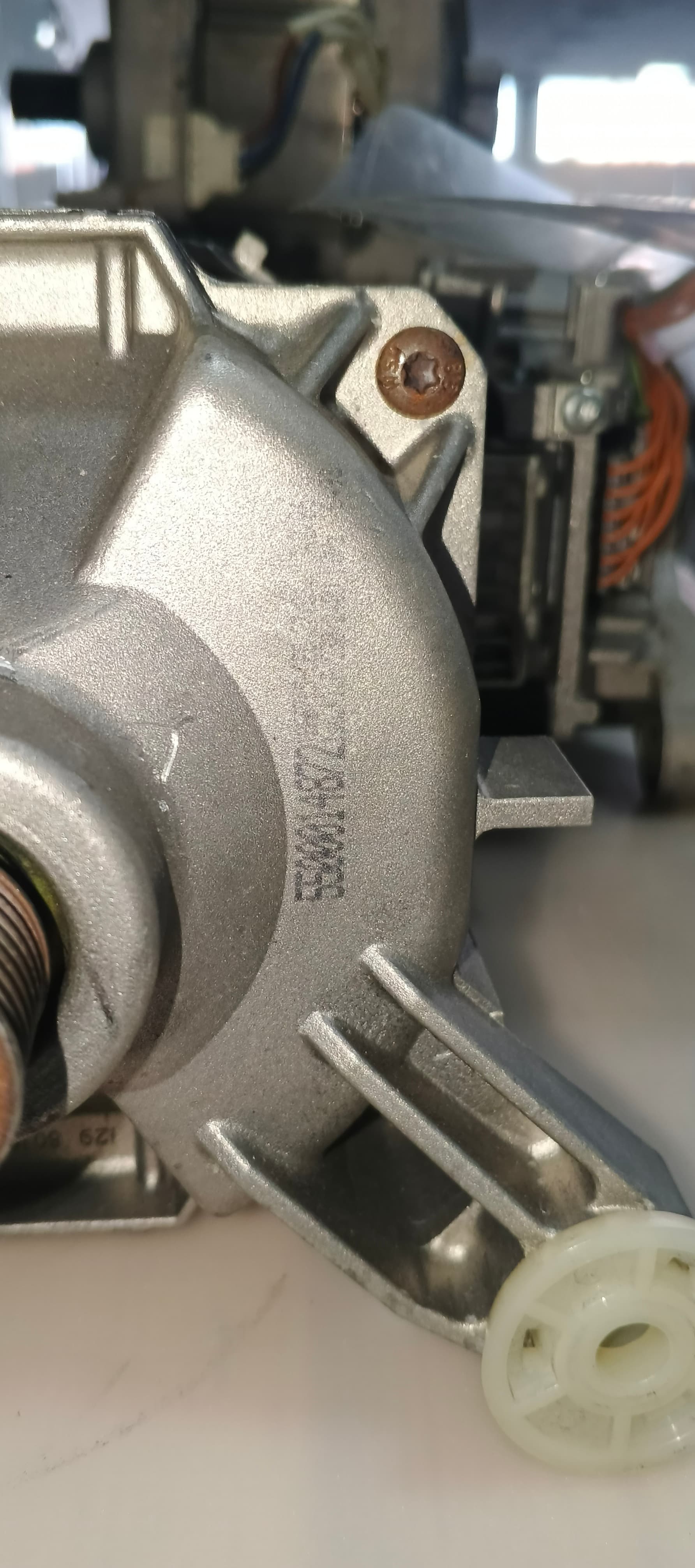 Б/у МОТОР для пральної машини Bosch 8k