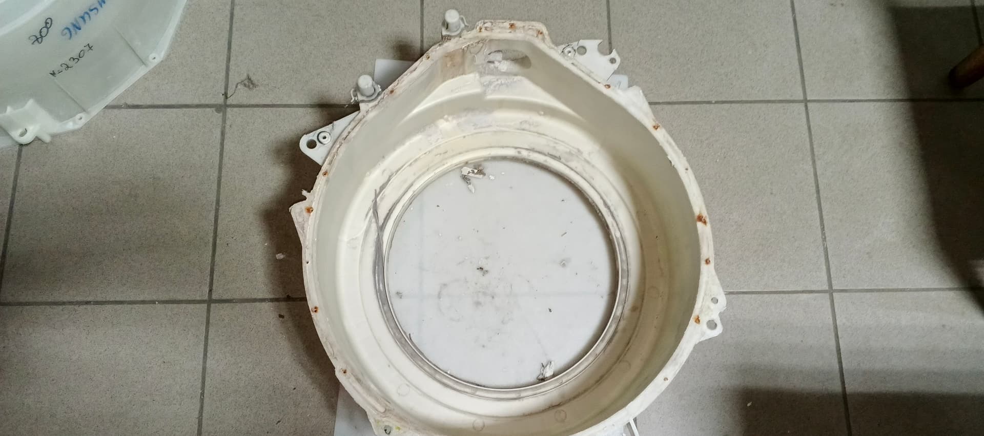 Б/у Передній напівбак для пральної машини Bosch KM4 FX3 1372