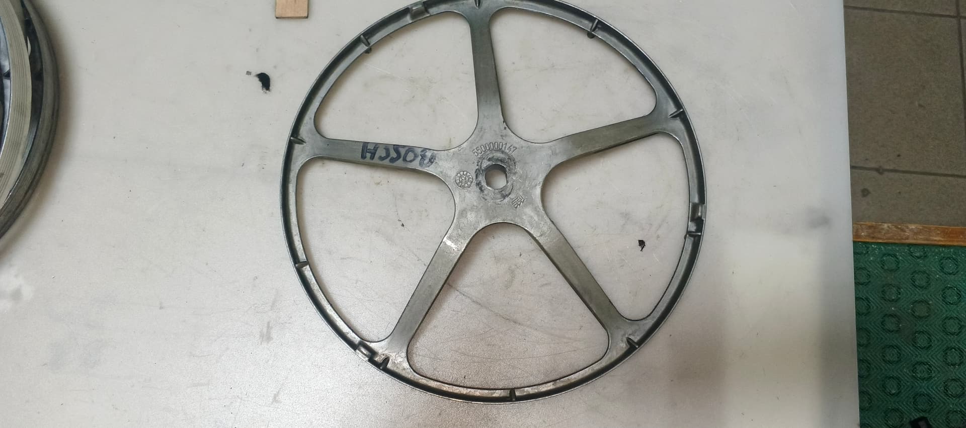 Б/у Шків для пральної машини Bosch 5500000147
