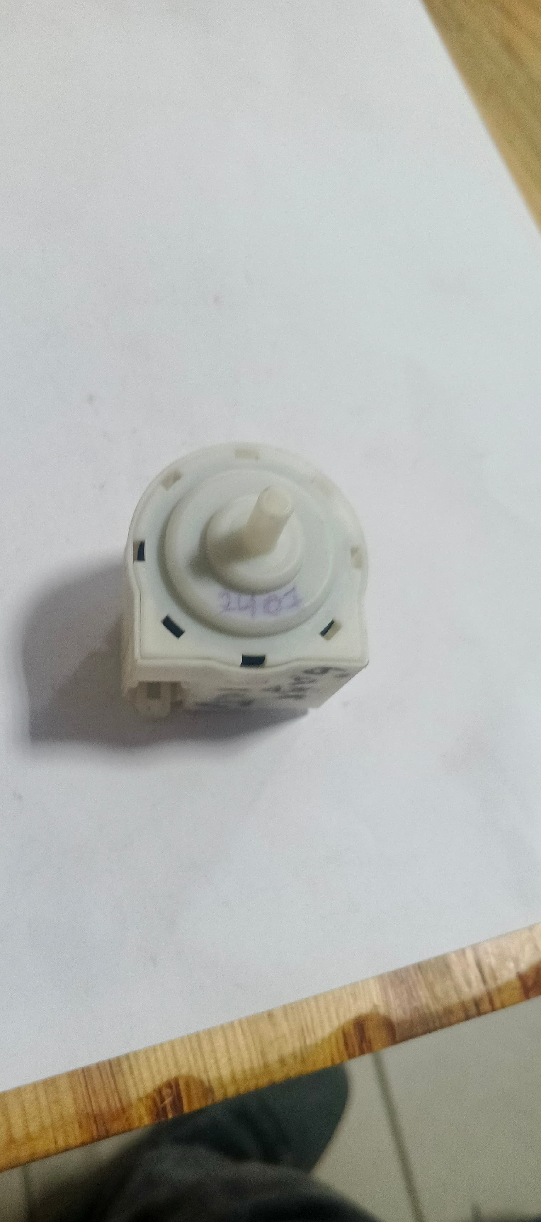 Б/у пресостат для пральної машини SIEMENS 900709431