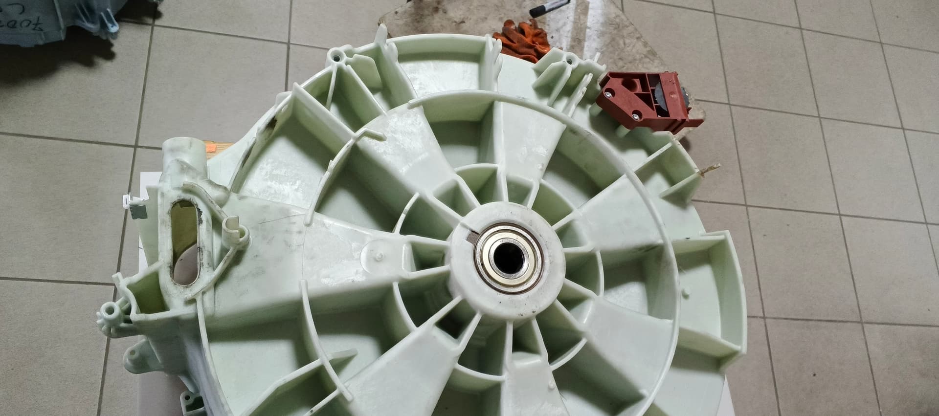 Б/у Задній напівбак для пральної машини Siemens