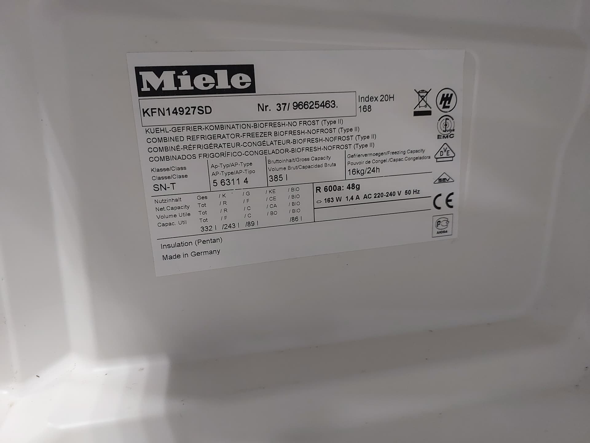 Холодильник Miele KFN14927SD