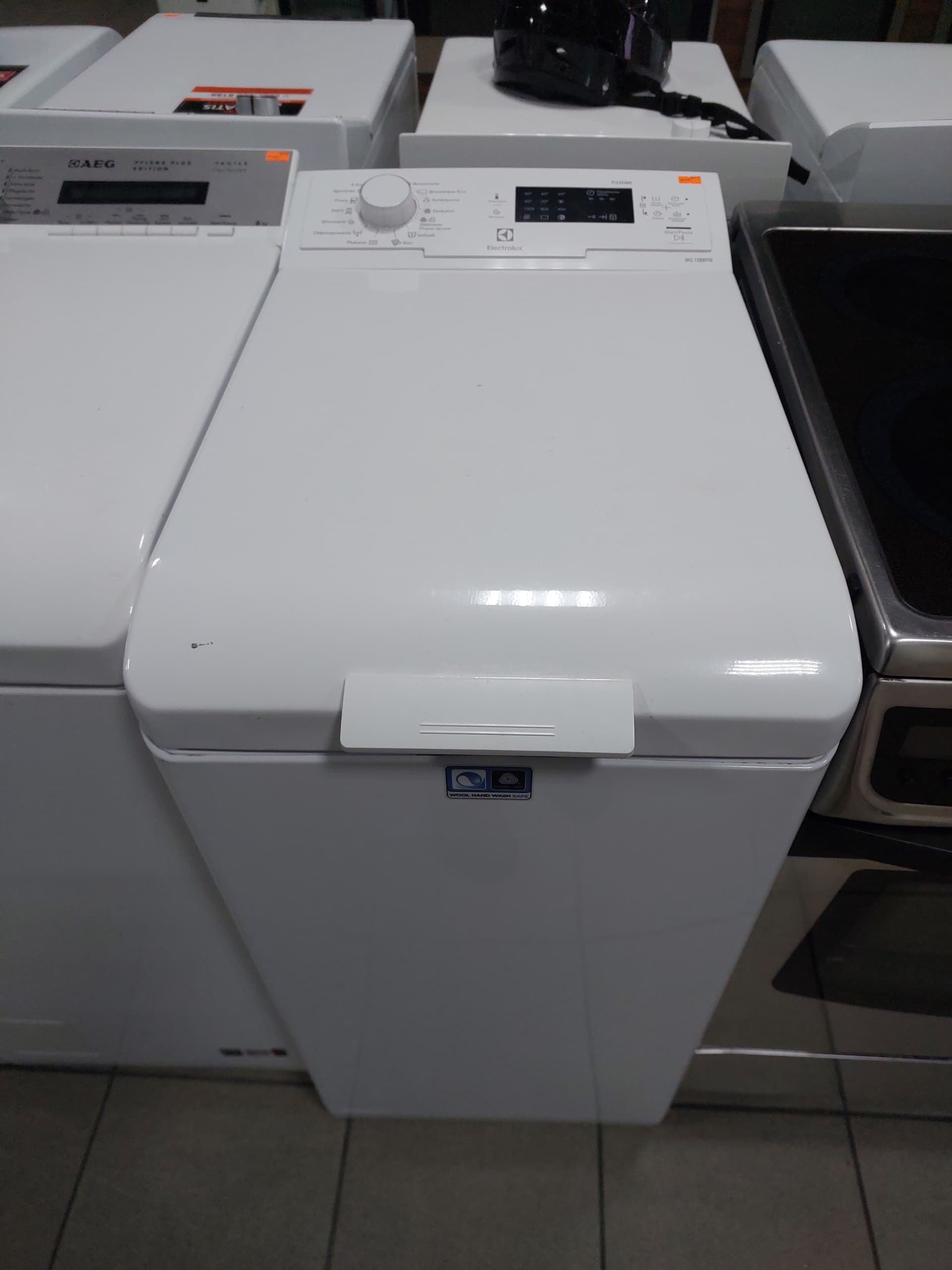 Пральна машина Electrolux EWT11262ILW