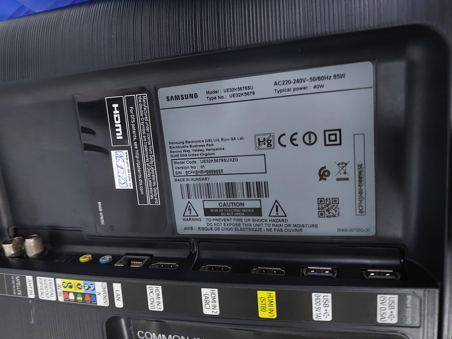 Телевізор Samsung UE32K5679SU