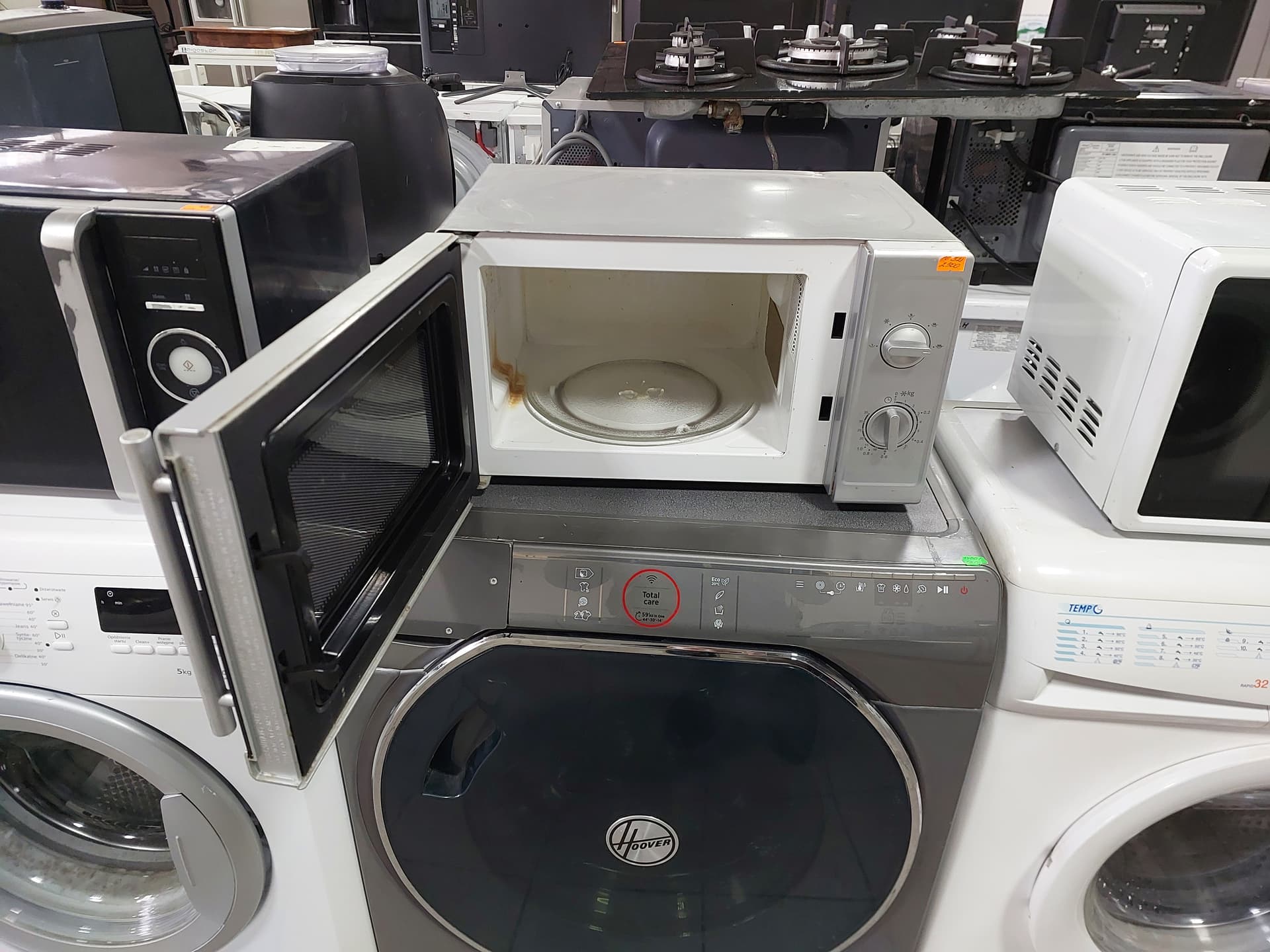 Мікрохвильова піч Studio MD 12569