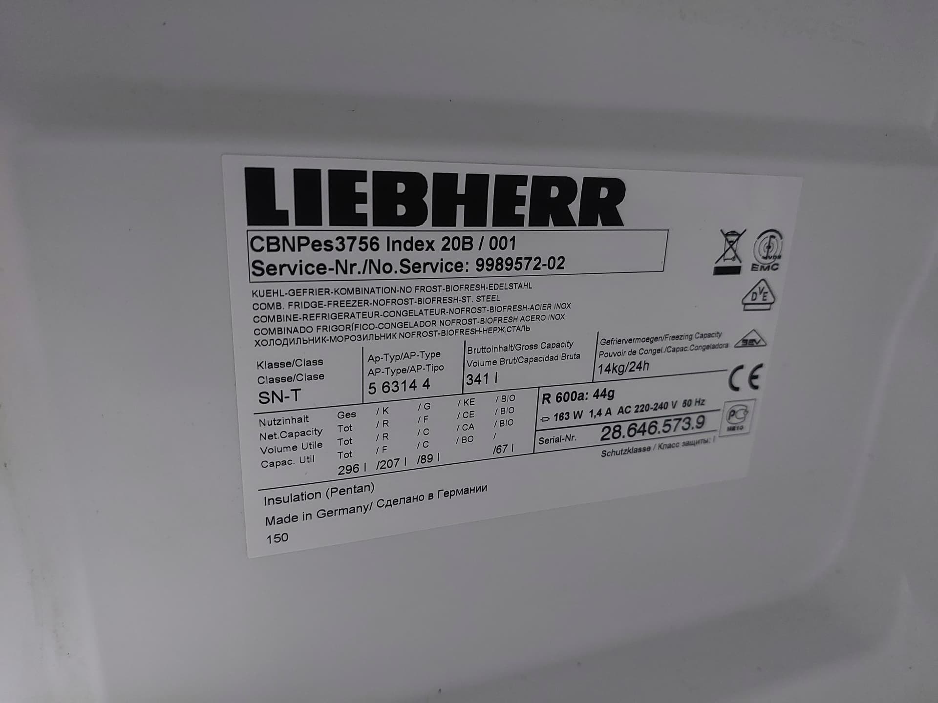 Холодильник Liebherr CBNPes 3756